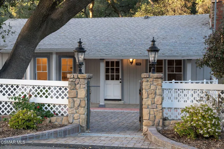 Delivery1753HiddenValleyRd,ThousandOaks-