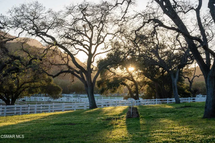 Delivery1753HiddenValleyRd,ThousandOaks-