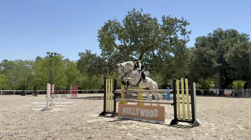 1753 Hidden Valley Riding