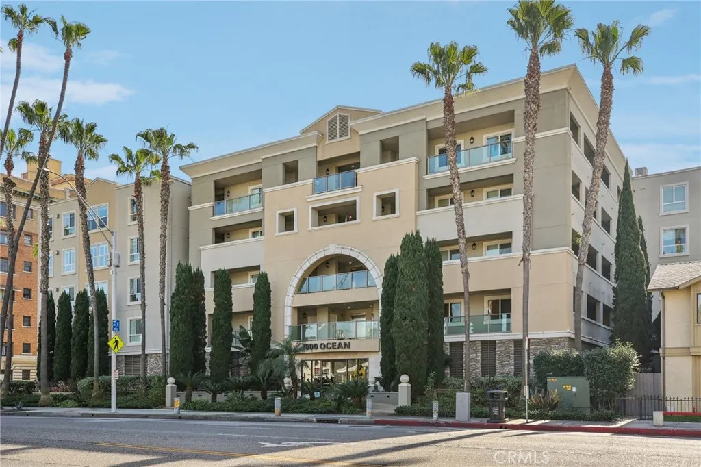 1000 715 E Ocean, Long Beach, California 90802 home-pic-1