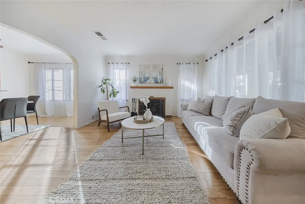 520 N Howard Street, Glendale, California 91206 home-pic-27