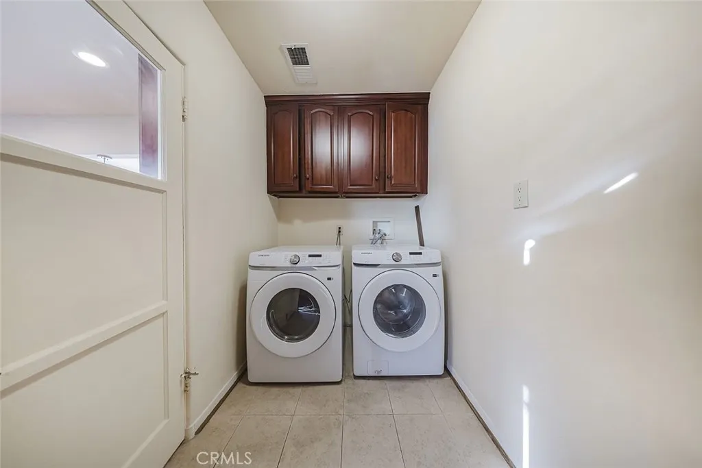 520 N Howard Street, Glendale, California 91206 home-pic-38