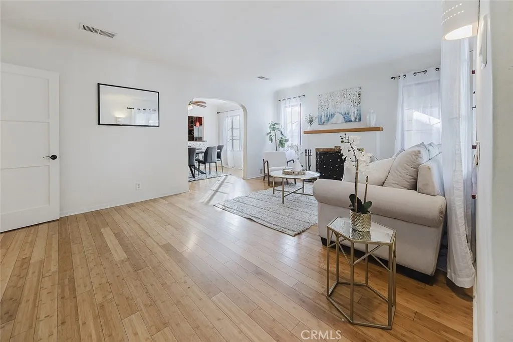 520 N Howard Street, Glendale, California 91206 home-pic-24