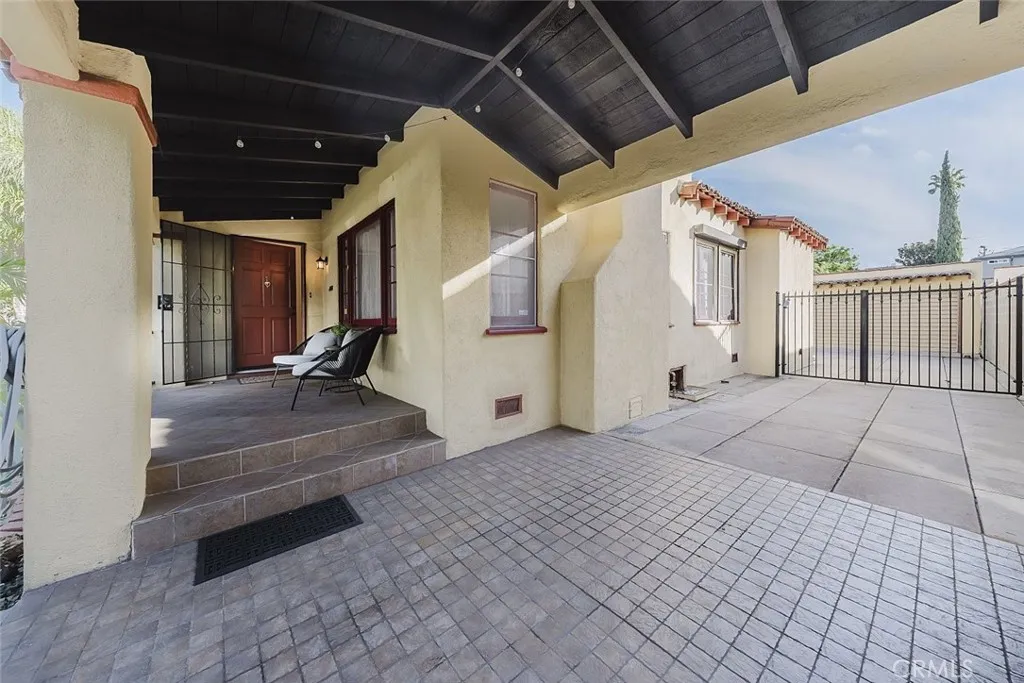 520 N Howard Street, Glendale, California 91206 home-pic-20