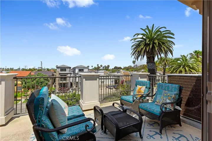 Front porch on 3rd floor with ocean view