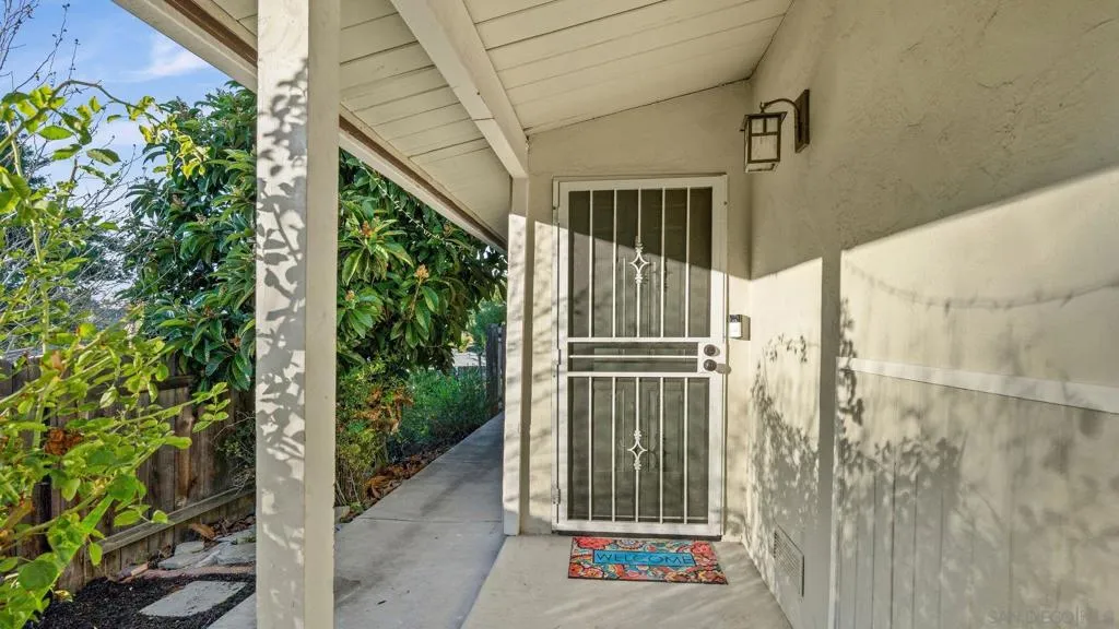 9144 Fanita Rancho Rd, Santee, California 92071 home-pic-6