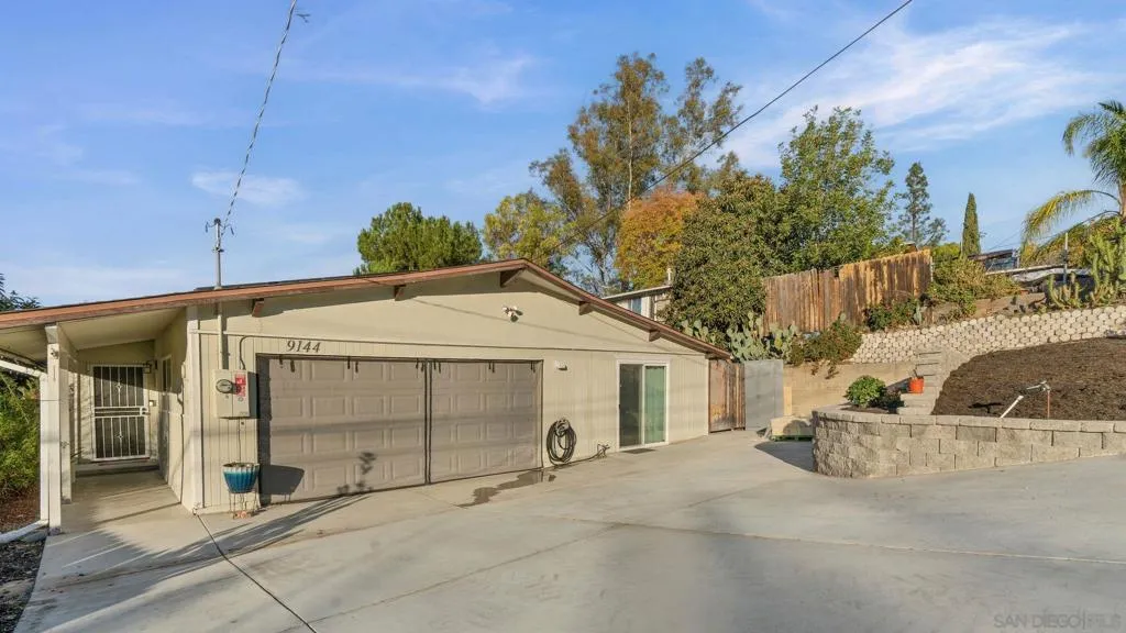 9144 Fanita Rancho Rd, Santee, California 92071 home-pic-3