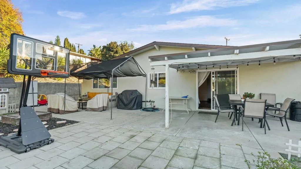 9144 Fanita Rancho Rd, Santee, California 92071 home-pic-23