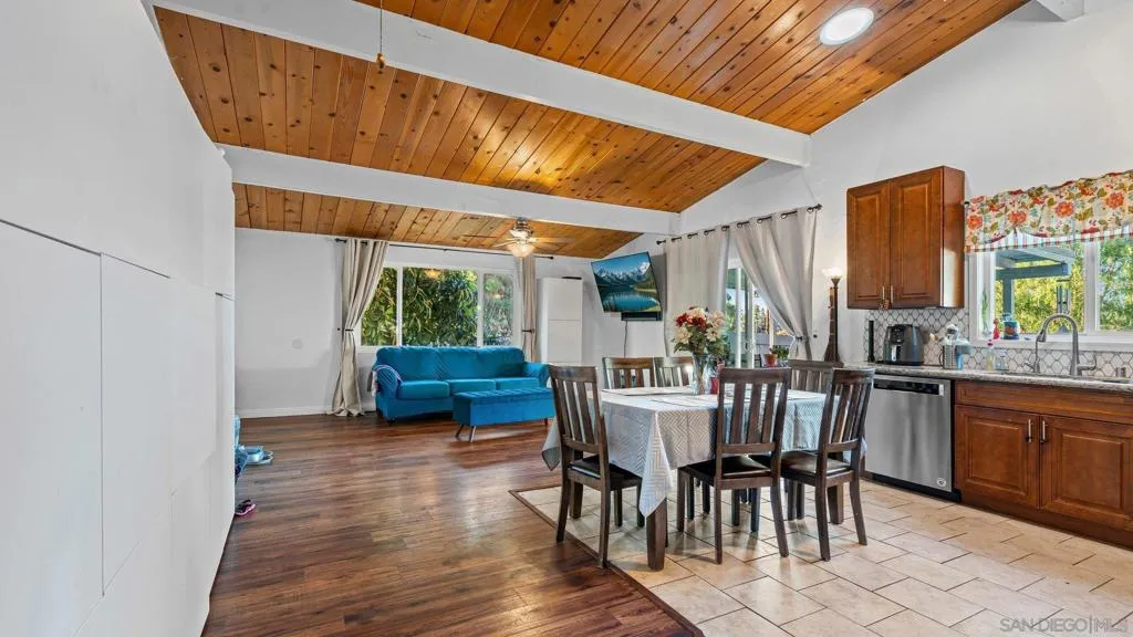 9144 Fanita Rancho Rd, Santee, California 92071 home-pic-12