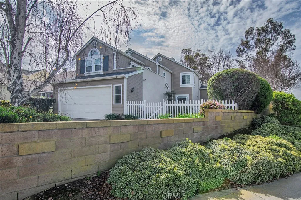 28222 Foxwood, Mission Viejo, California 92692 home-pic-1