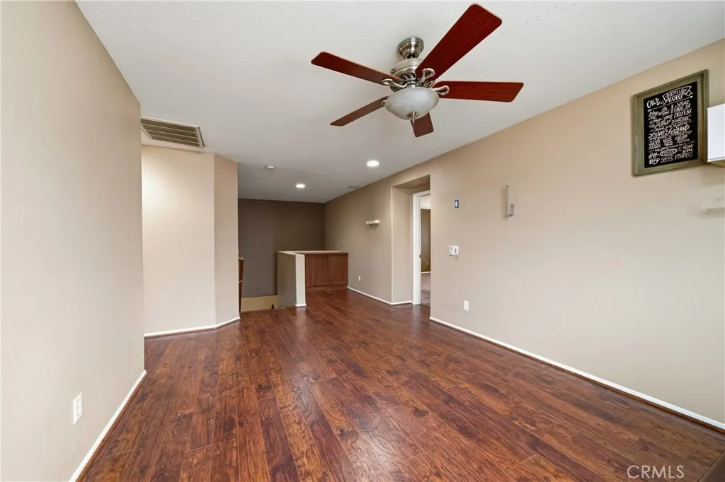 17891 Robusta Drive, Riverside, California 92503 home-pic-32