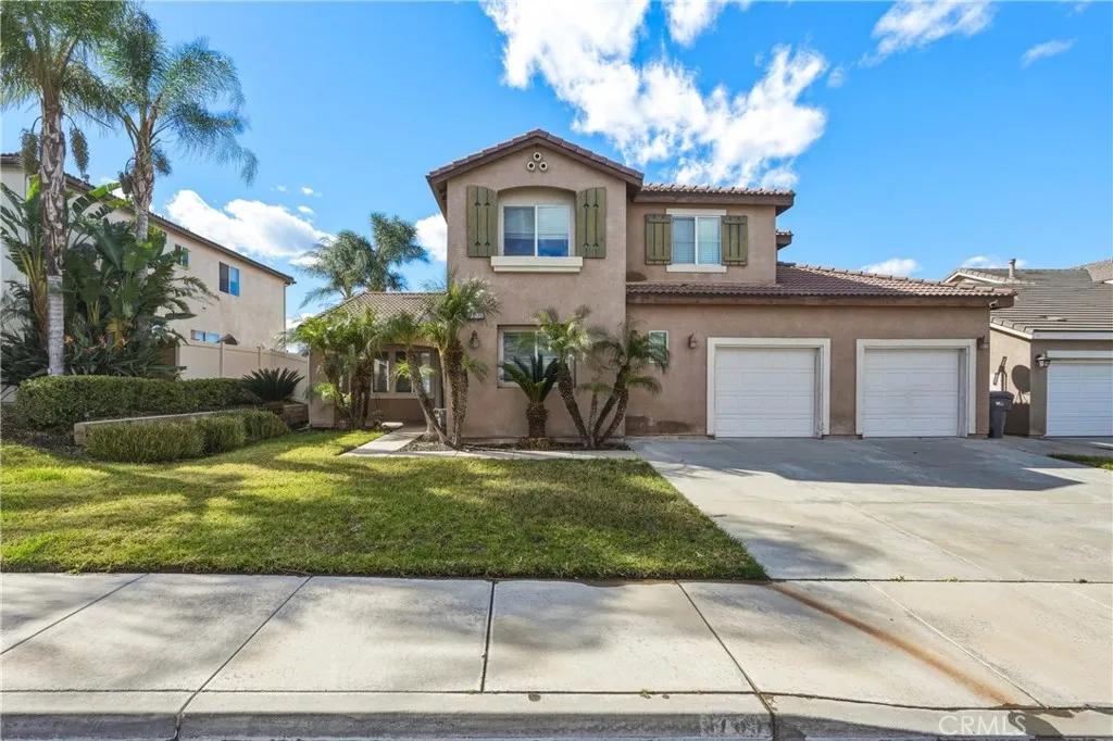 17891 Robusta Drive, Riverside, California 92503 home-pic-1