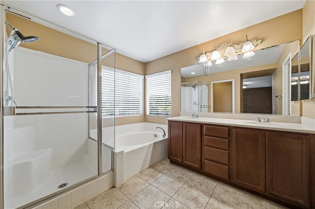 17891 Robusta Drive, Riverside, California 92503 home-pic-45
