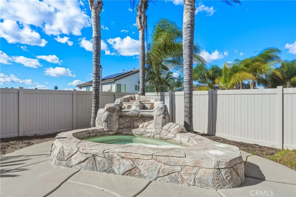17891 Robusta Drive, Riverside, California 92503 home-pic-8