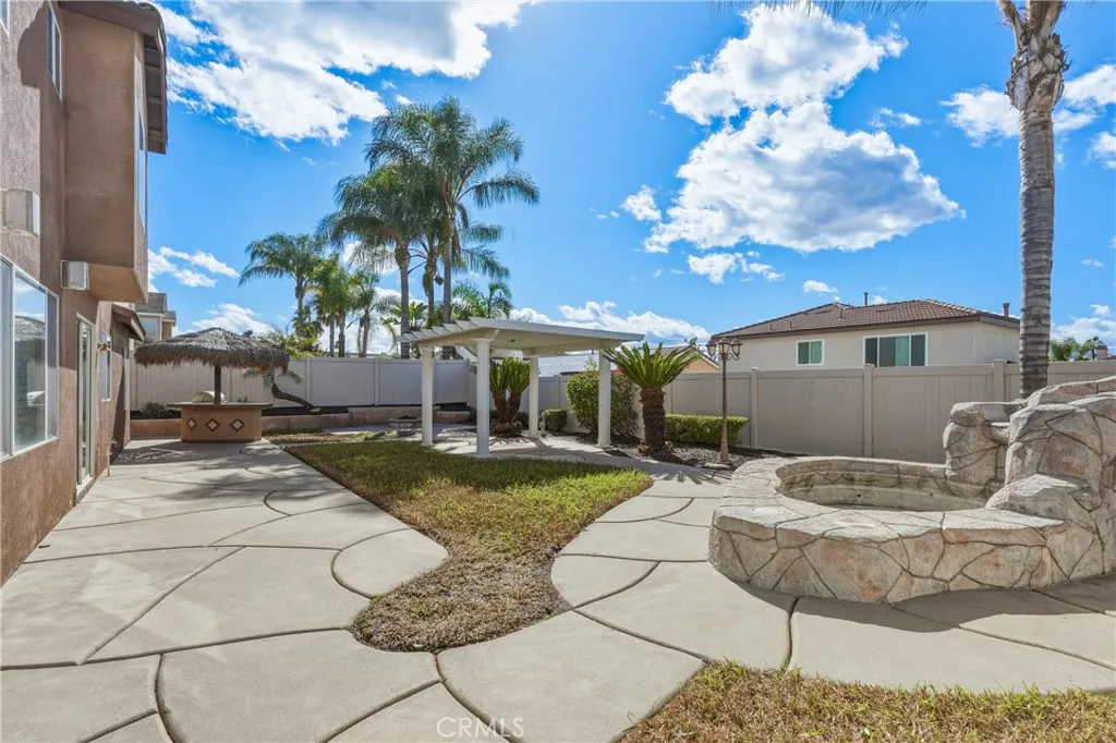 17891 Robusta Drive, Riverside, California 92503 home-pic-4