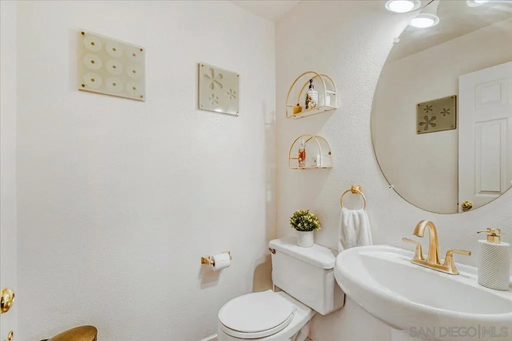 6373 Avenida De Las Vistas 2, San Diego, California 92154 home-pic-12
