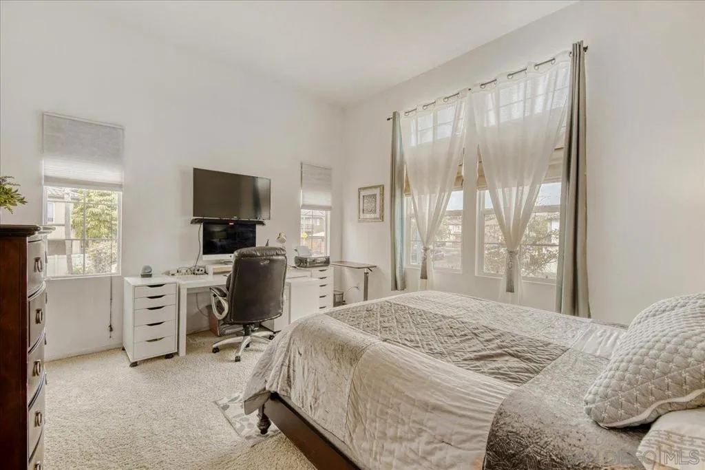 6373 Avenida De Las Vistas 2, San Diego, California 92154 home-pic-20