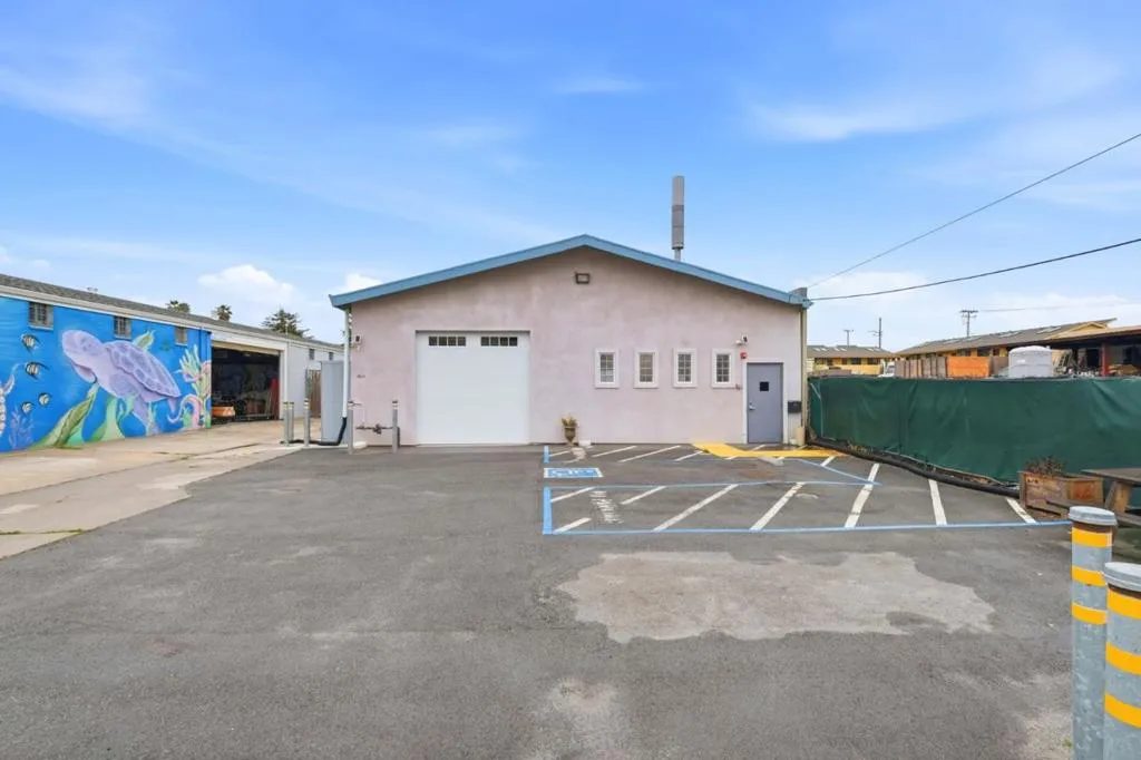 1035 17th Ave