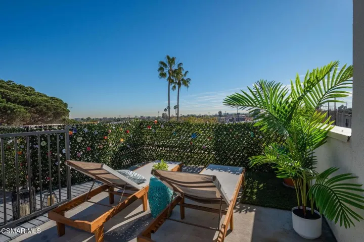 7403 S Sepulveda, #108