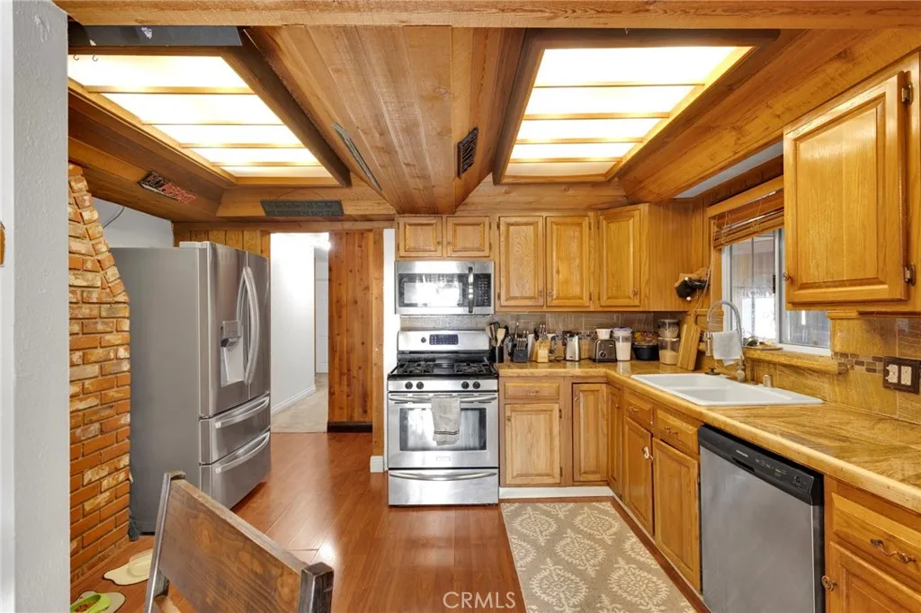14415 Erie, Apple Valley, California 92307 home-pic-21