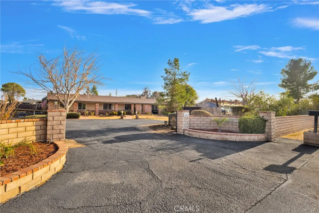 14415 Erie, Apple Valley, California 92307 home-pic-1