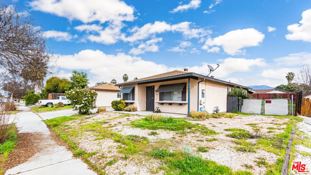 586 San Dimas Street, Hemet, California 92545 home-pic-2