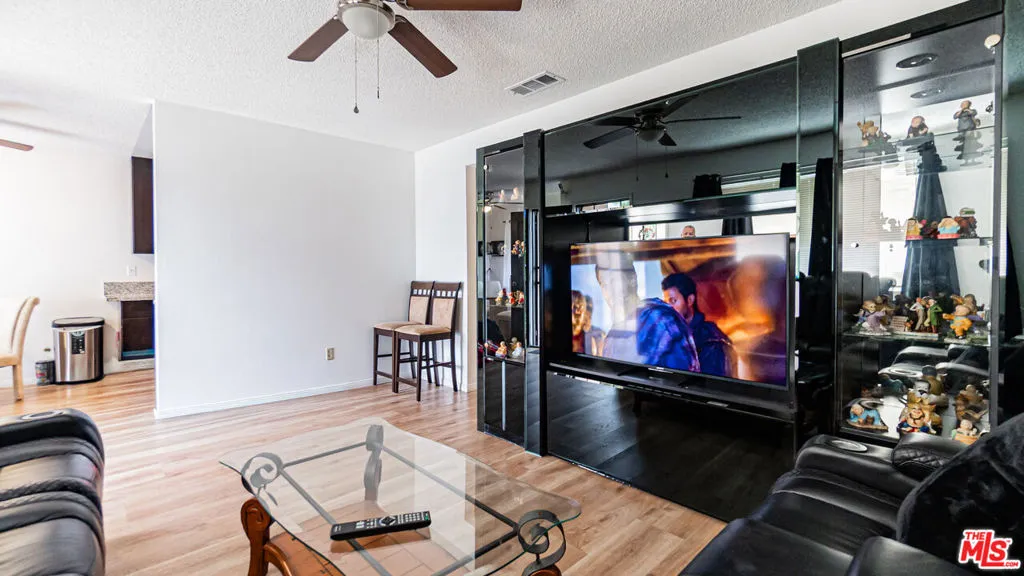 586 San Dimas Street, Hemet, California 92545 home-pic-6