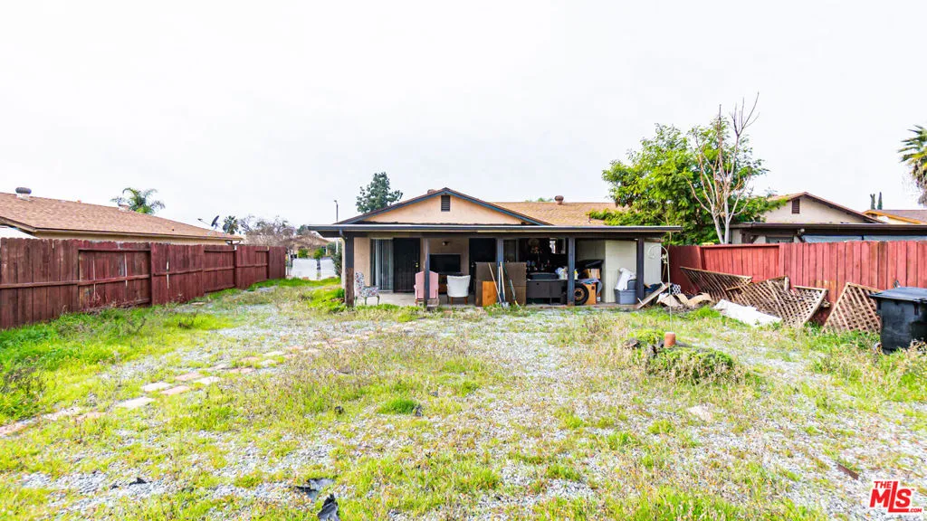 586 San Dimas Street, Hemet, California 92545 home-pic-25