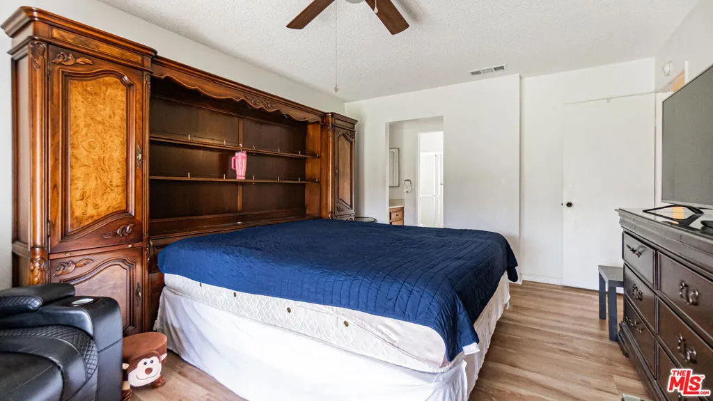 586 San Dimas Street, Hemet, California 92545 home-pic-16