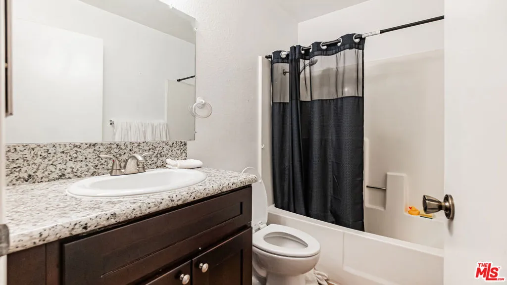 586 San Dimas Street, Hemet, California 92545 home-pic-19