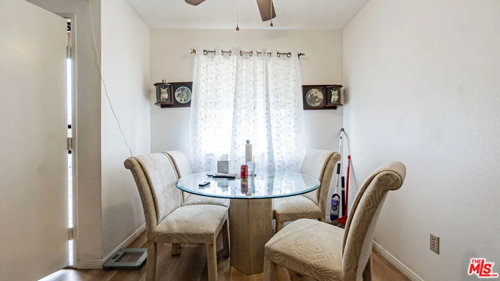 586 San Dimas Street, Hemet, California 92545 home-pic-7