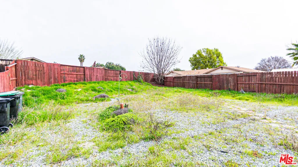 586 San Dimas Street, Hemet, California 92545 home-pic-27
