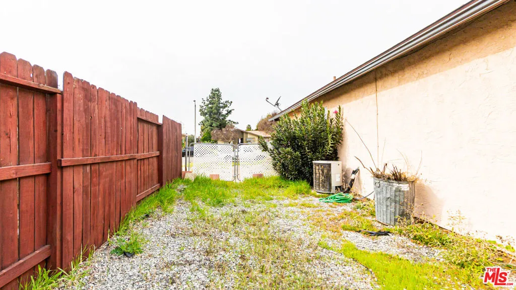 586 San Dimas Street, Hemet, California 92545 home-pic-23