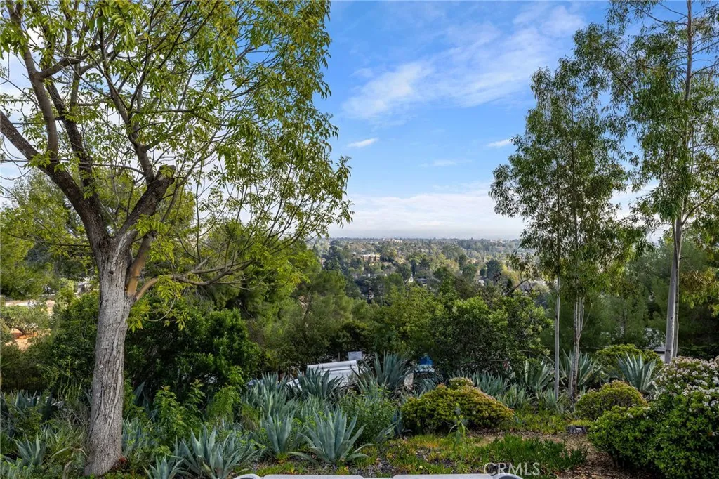 120 Kenworthy, Pasadena, California 91105 home-pic-64