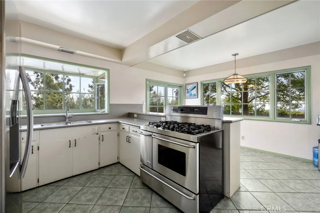 120 Kenworthy, Pasadena, California 91105 home-pic-18