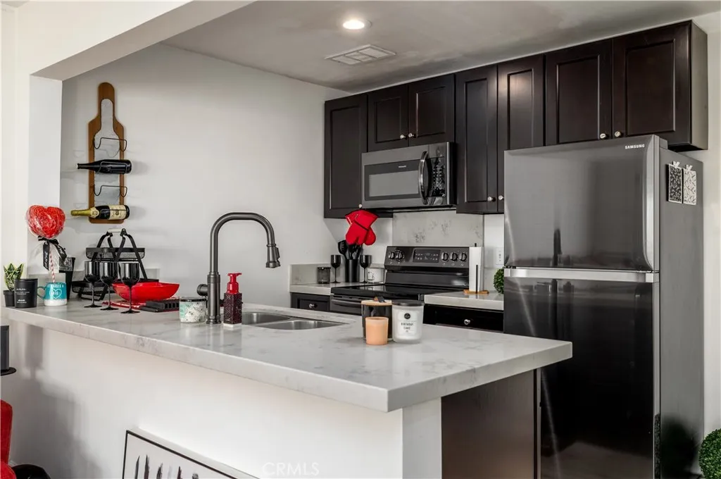3088 Panorama Rd