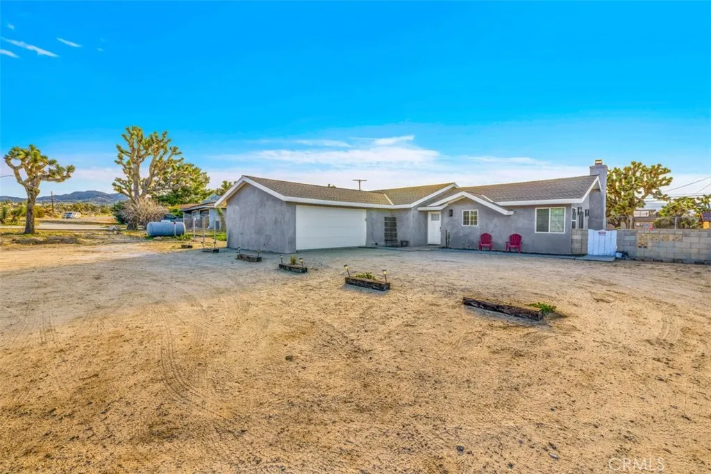 8054 Joshua Lane, Yucca Valley, California 92284 home-pic-1