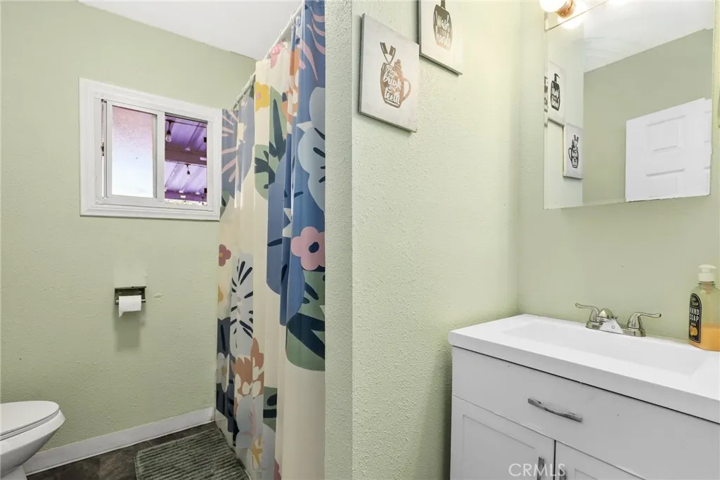 1311 Arabic Street, Wilmington, California 90744 home-pic-18