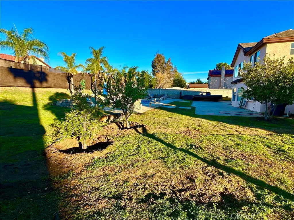 11691 Via Colina, Moreno Valley, California 92555 home-pic-24