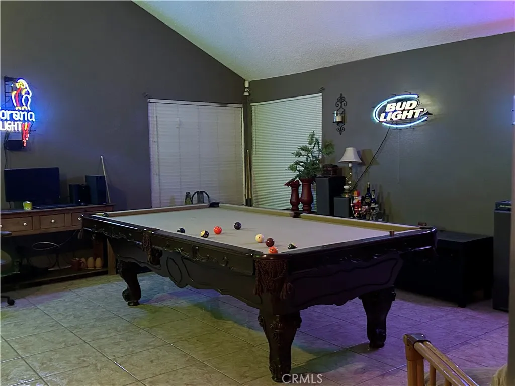 11691 Via Colina, Moreno Valley, California 92555 home-pic-18