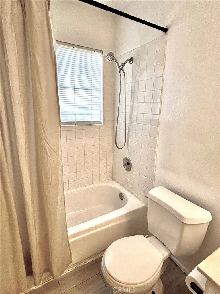 11691 Via Colina, Moreno Valley, California 92555 home-pic-48