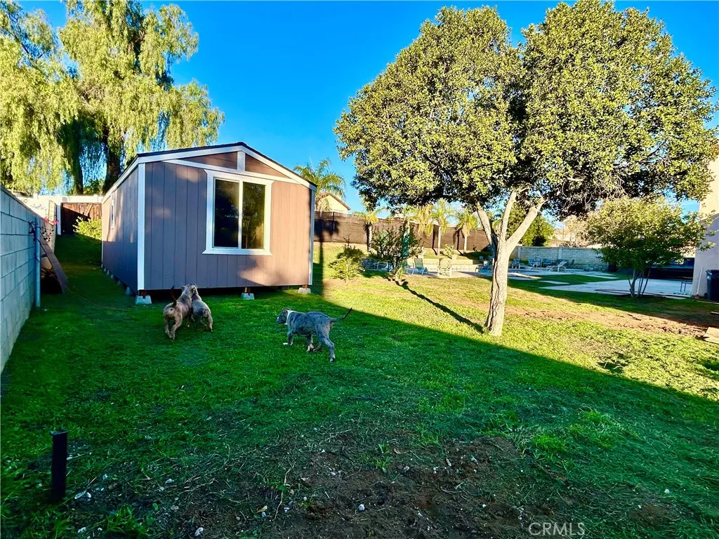 11691 Via Colina, Moreno Valley, California 92555 home-pic-31