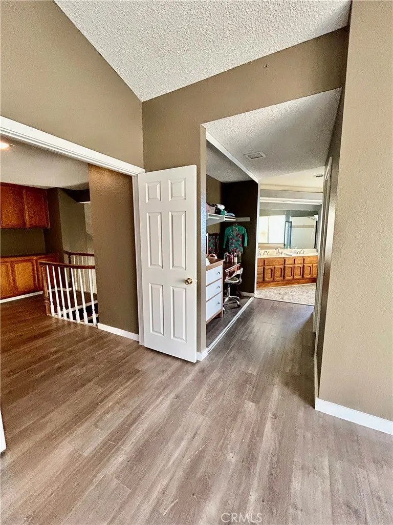 11691 Via Colina, Moreno Valley, California 92555 home-pic-40