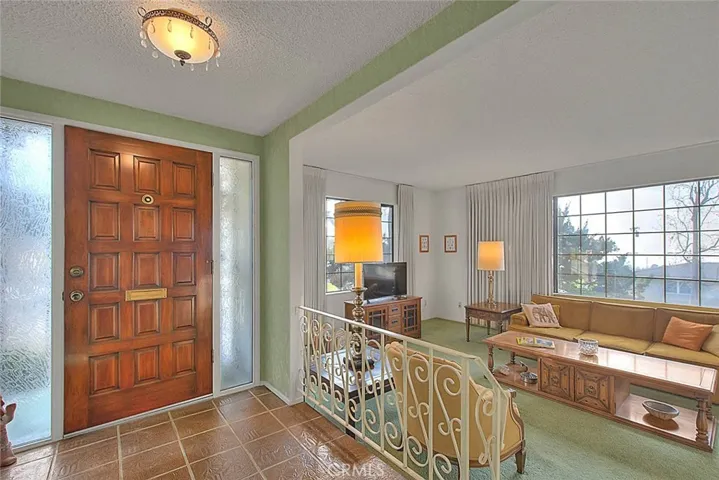 foyer looking to family room