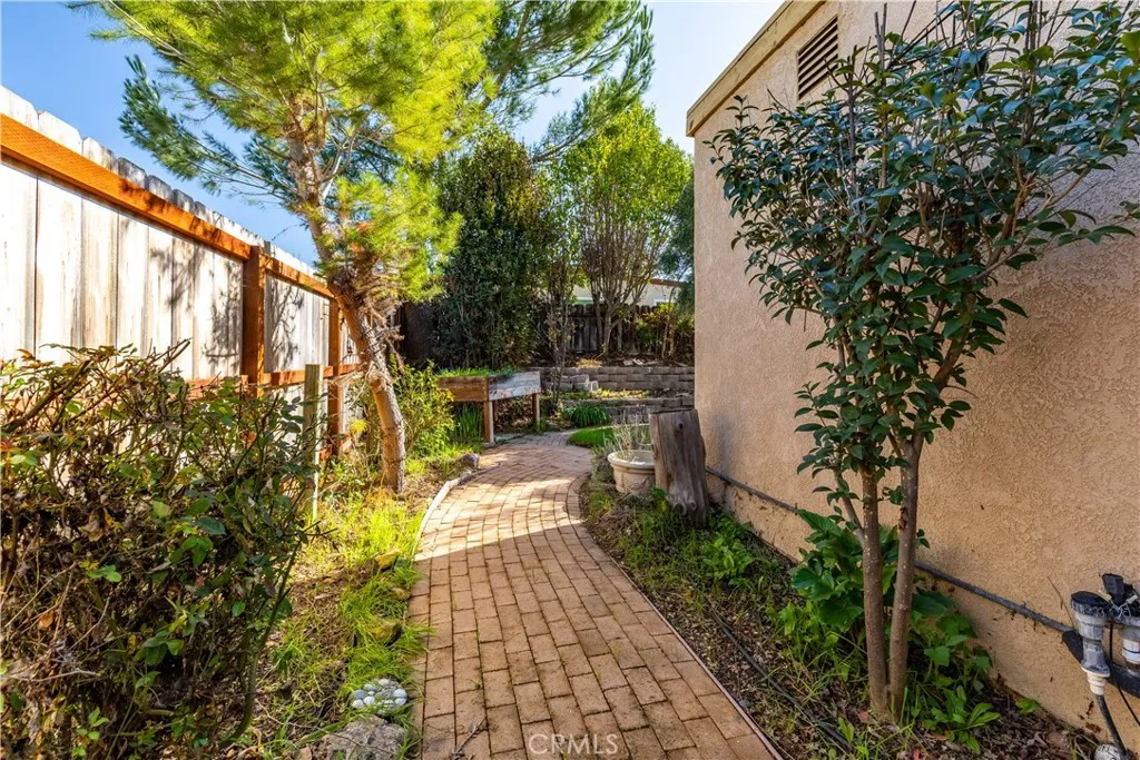 1834 Lark Ellen, Paso Robles, California 93446 home-pic-18