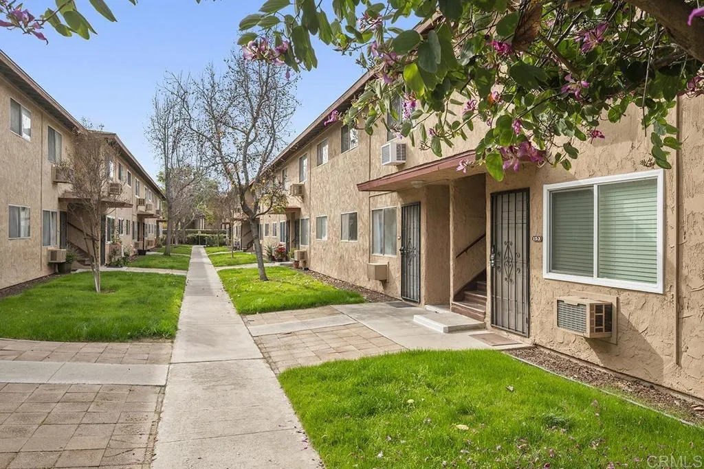 9721 Winter Gardens 151, Lakeside, California 92040 home-pic-1