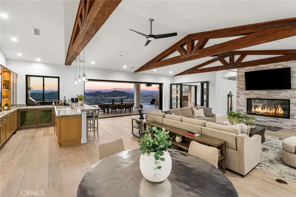 37730 Via Baya, Murrieta, California 92562 home-pic-5