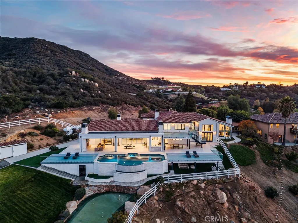 37730 Via Baya, Murrieta, California 92562 home-pic-15