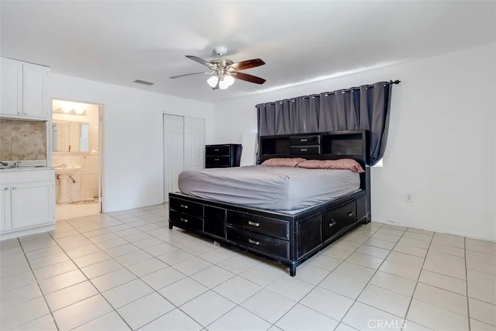 15112 Domino, Van Nuys, California 91411 home-pic-29