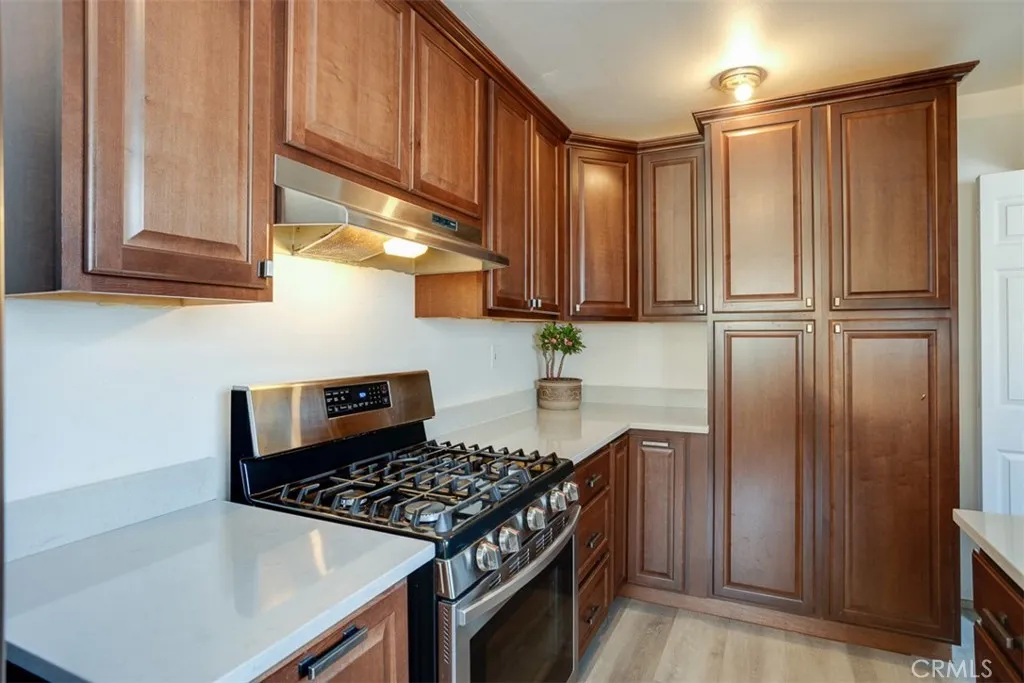 15112 Domino, Van Nuys, California 91411 home-pic-27